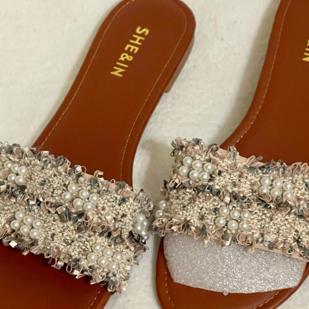 Faux Pearl Decor Sandals